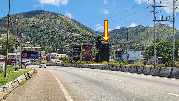 Foreshore – for traffic heading West 18ft W x 30ft H